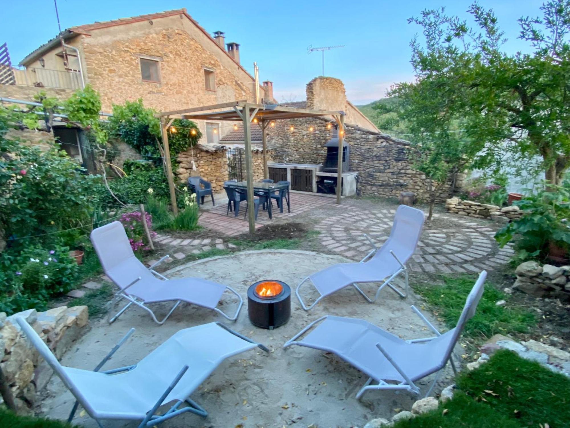Casa Acollidora I Familiar Amb Jardi I Barbacoa Villa อาเกอร์ ภายนอก รูปภาพ